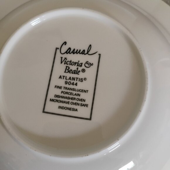 Victoria & Beale Casual Atlantis Pattern Round Serving Bowl - Picture 5 of 5